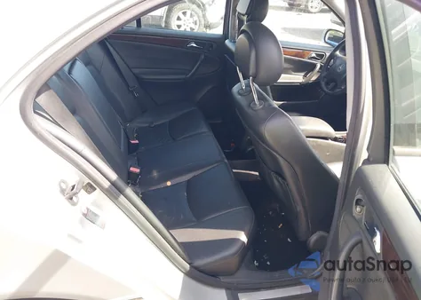 2001 Mercedes-Benz C 240 z USA, uszkodzony, nr VIN WDBRF61J21F090703